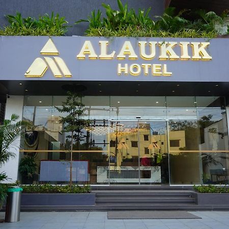 Alaukik Hotel Shirdi Exterior photo