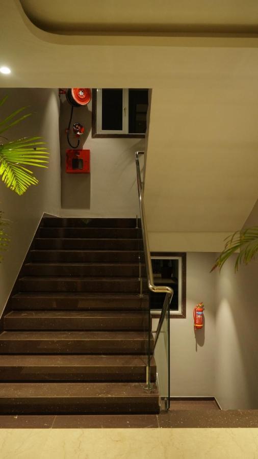 Alaukik Hotel Shirdi Exterior photo
