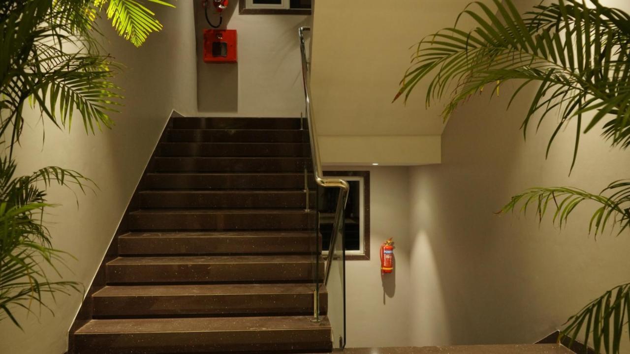 Alaukik Hotel Shirdi Exterior photo