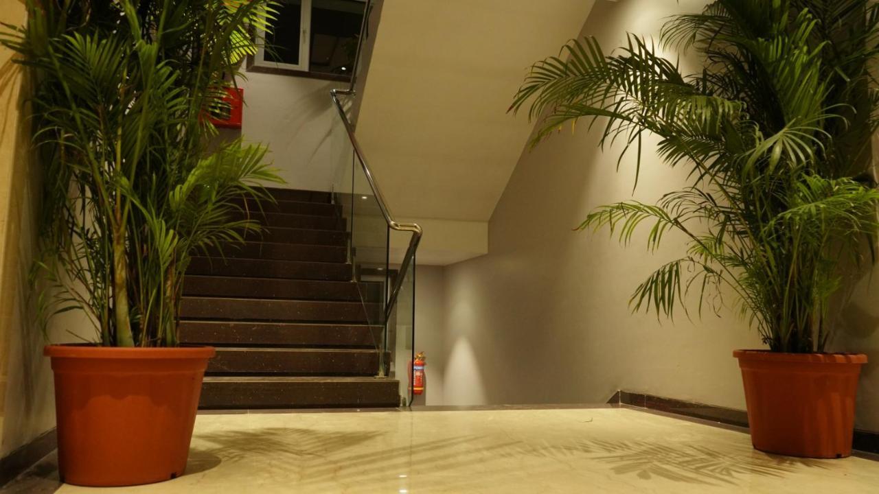 Alaukik Hotel Shirdi Exterior photo