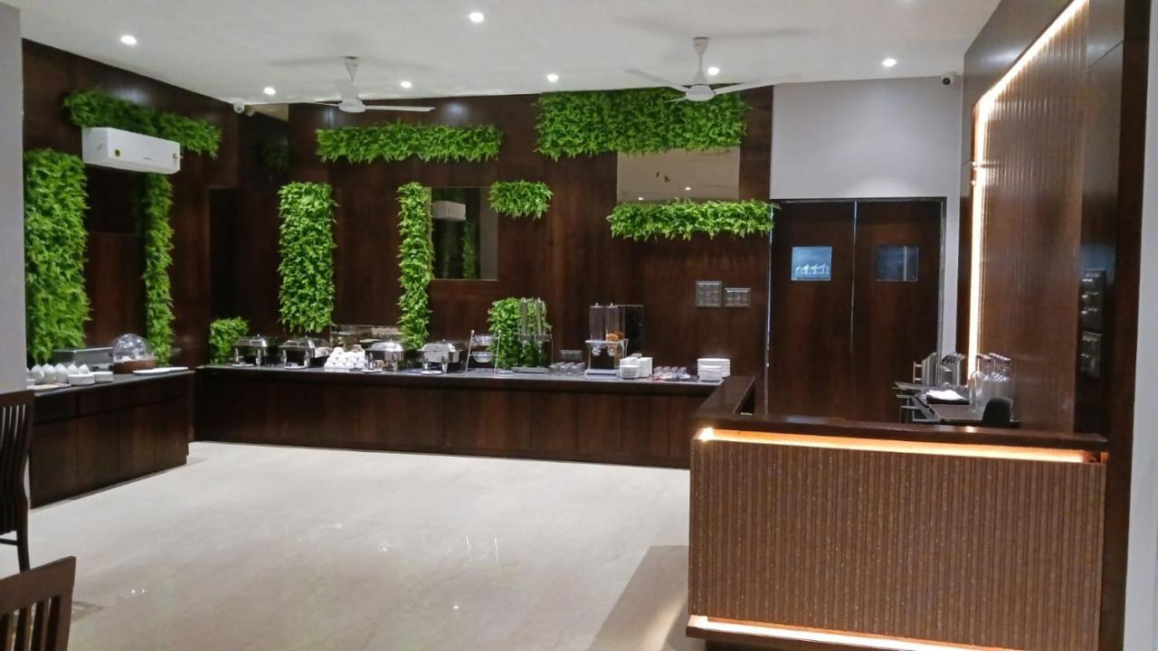 Alaukik Hotel Shirdi Exterior photo